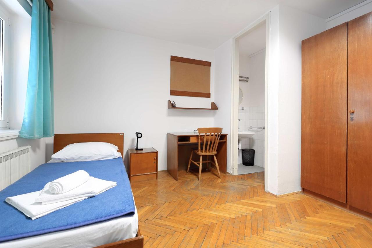 Rooms Studentsko Naselje Ivan Goran Kovacic リエカ エクステリア 写真