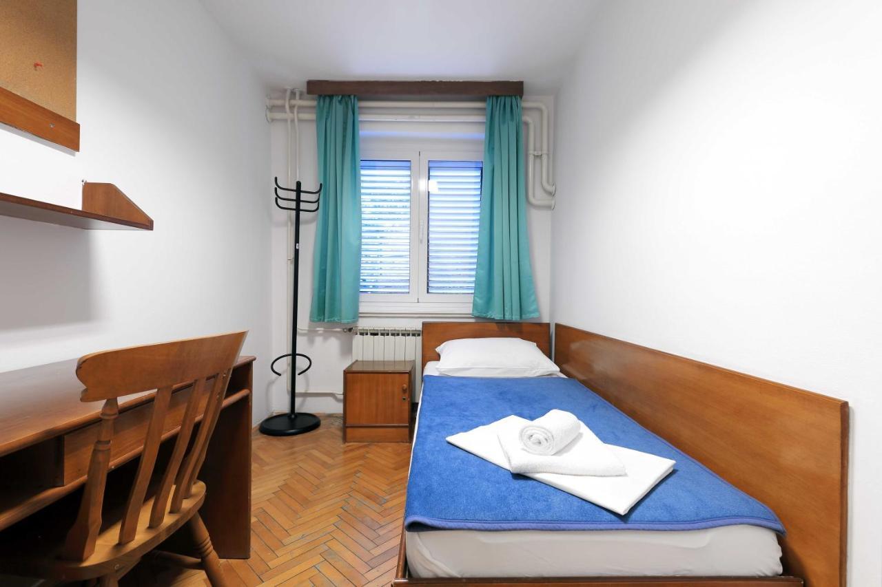 Rooms Studentsko Naselje Ivan Goran Kovacic リエカ エクステリア 写真