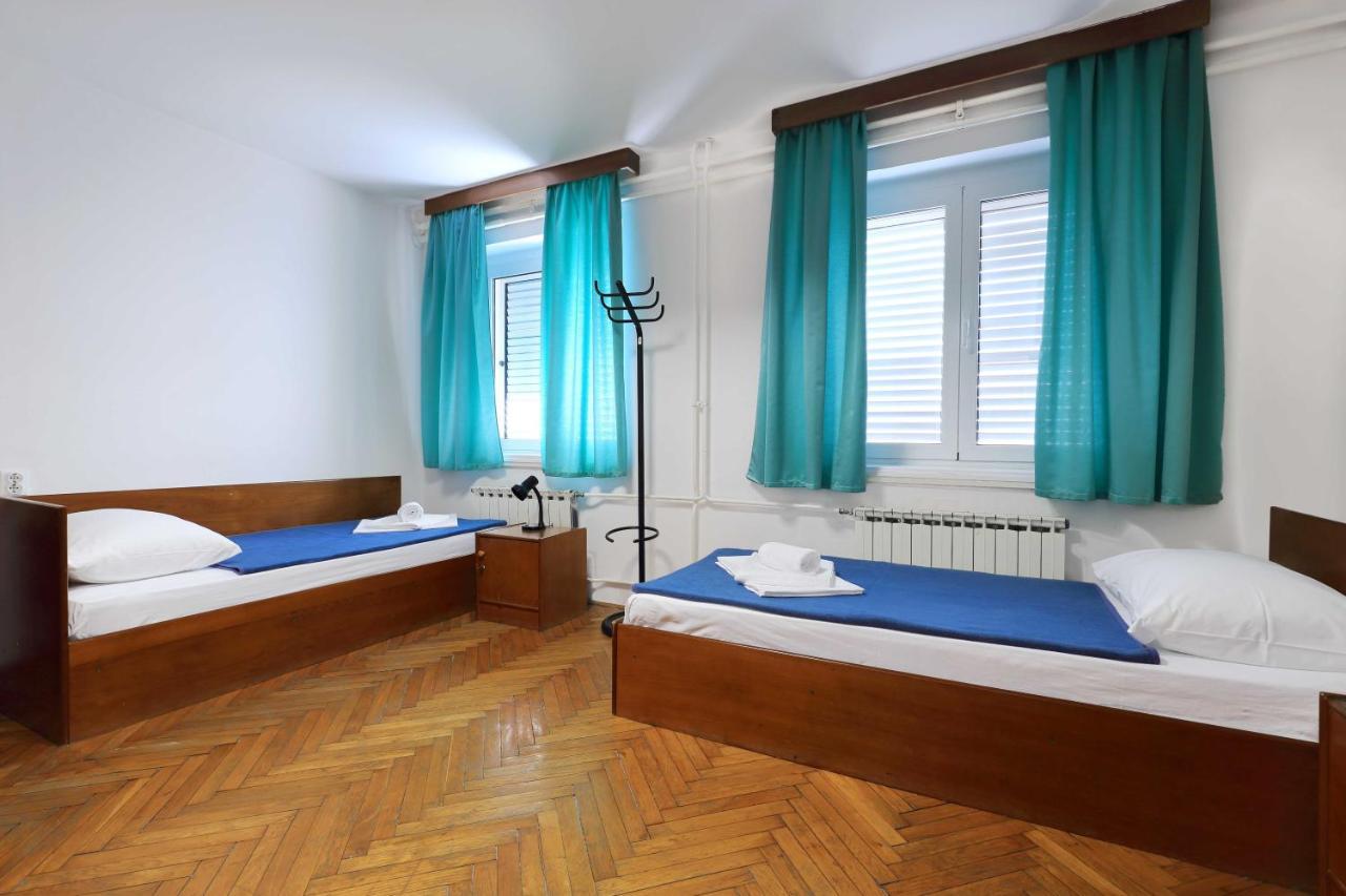 Rooms Studentsko Naselje Ivan Goran Kovacic リエカ エクステリア 写真
